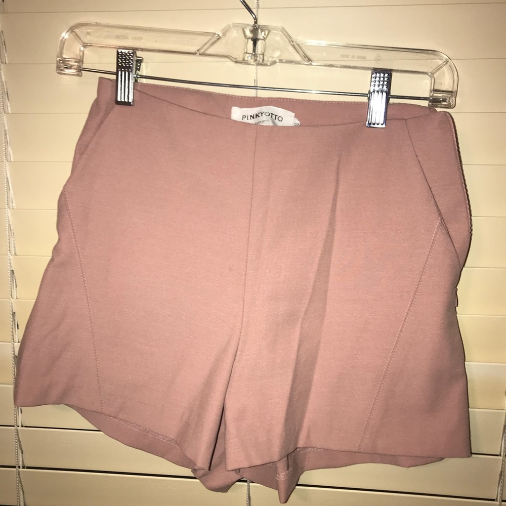 Pinkyotto Size 2 cute high waisted Pink shorts